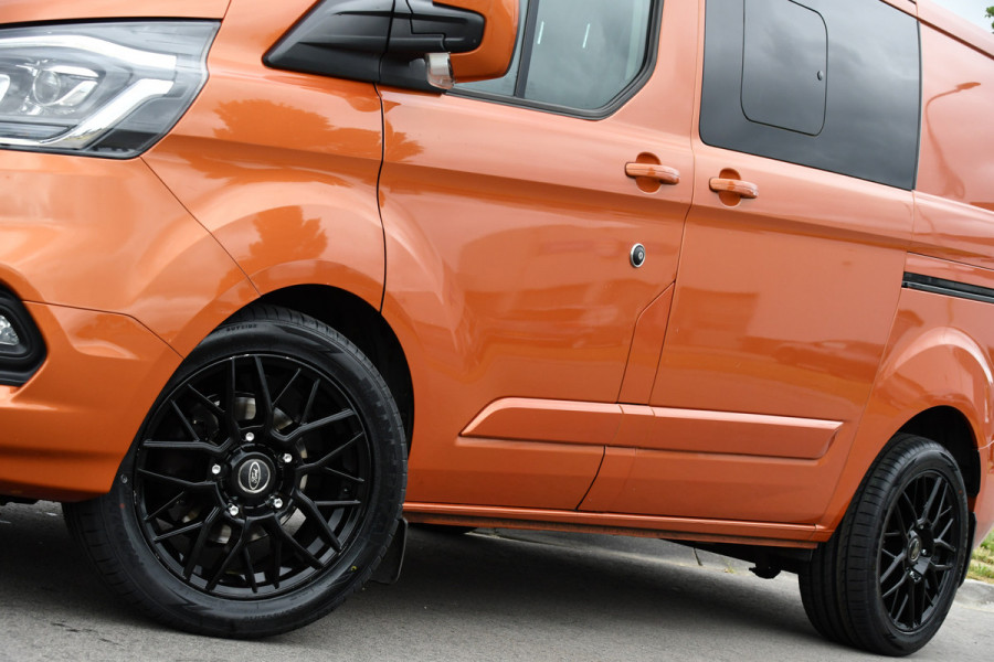 Ford Transit Custom 300 2.0 TDCI L1H1 Limited DC Raptor Edition Cruise, Camera, Carplay, 2 x Schuifdeur, Stoelverwarming, 170PK, Automaat, Uniek!