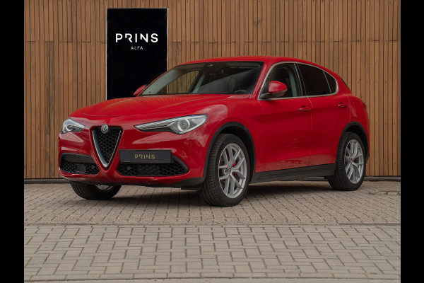 Alfa Romeo Stelvio 2.0T 280pk AWD First Edition | Stoelverwarming | Grote Navi | NL-auto