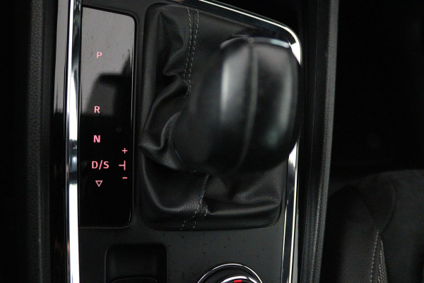 Seat Ateca 1.4 EcoTSI Xcellence (PANORAMADAK, NAVIGATIE, ACHTERUITRIJCAMERA, AUTOMAAT, LANE-ASSIST)