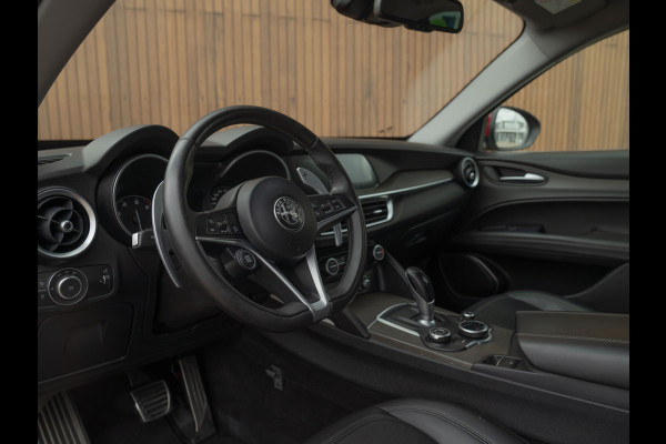 Alfa Romeo Stelvio 2.0T 280pk AWD First Edition | Stoelverwarming | Grote Navi | NL-auto