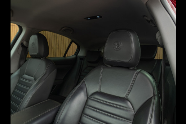 Alfa Romeo Stelvio 2.0T 280pk AWD First Edition | Stoelverwarming | Grote Navi | NL-auto