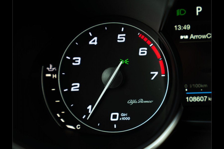 Alfa Romeo Stelvio 2.0T AWD Super | Veloce stoelen