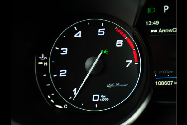 Alfa Romeo Stelvio 2.0T AWD Super | Veloce stoelen