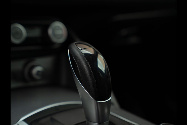 Alfa Romeo Stelvio 2.0T AWD Super | Veloce stoelen