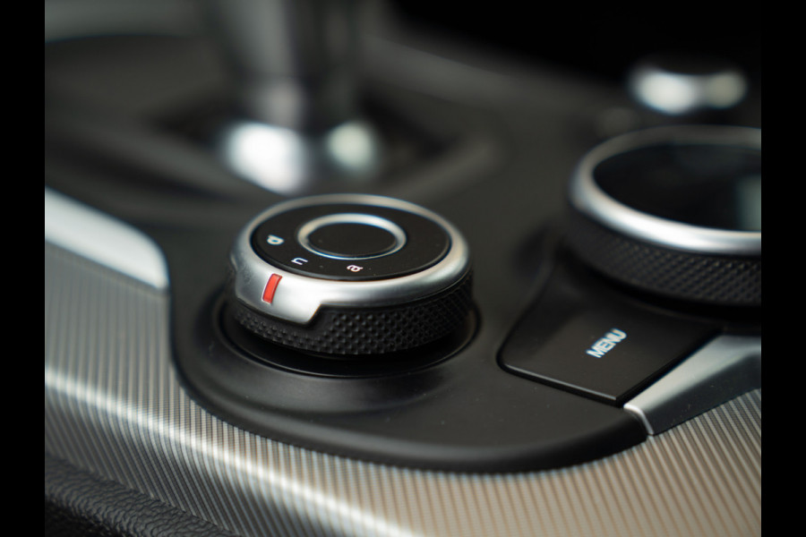 Alfa Romeo Stelvio 2.0T AWD Super | Veloce stoelen