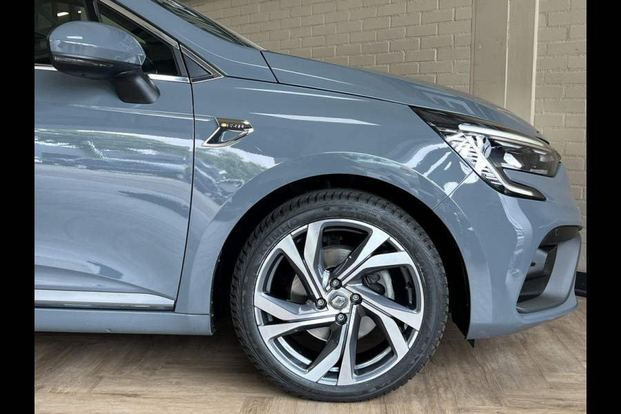 Renault Clio 1.3 TCe 130pk AUT R.S. Line | Groot Navi | 17 inch | Camera | Led | Pdc | 100% Dealer onderhouden!
