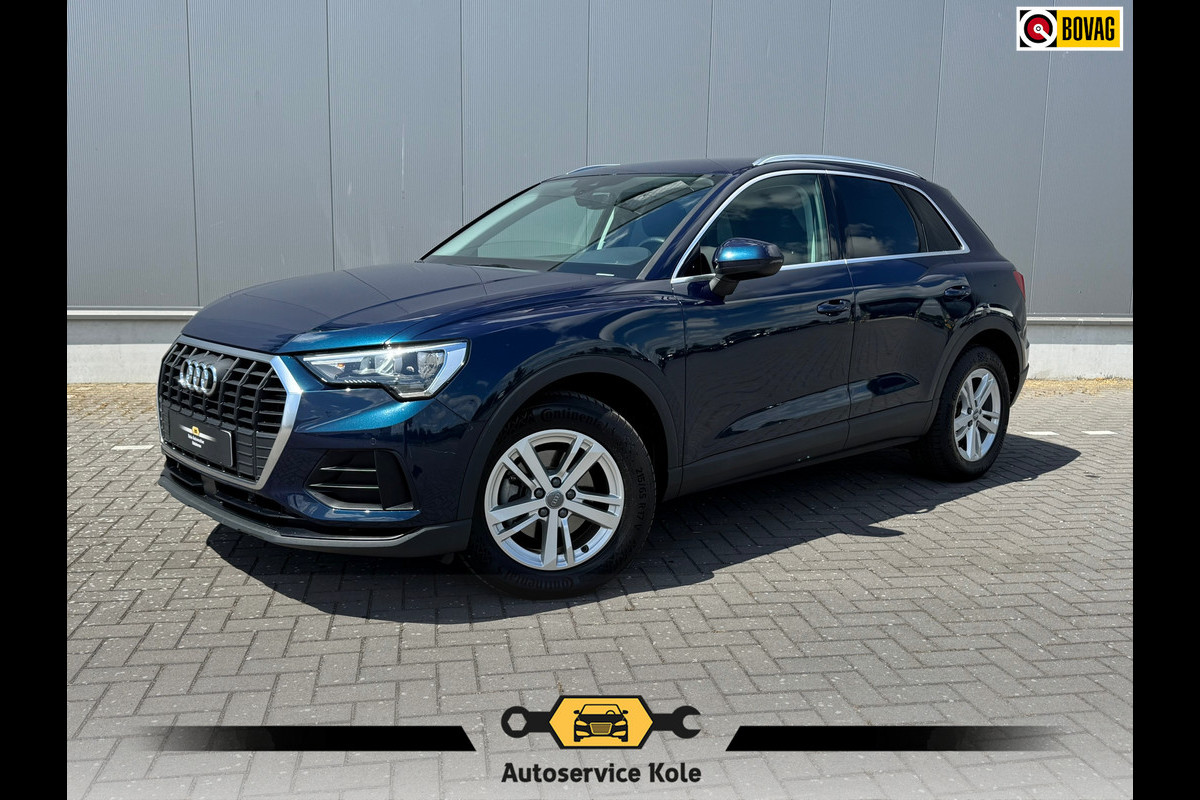 Audi Q3 35 TFSI * Sideass. * PDC v+a * Visueel Cockpit * Audi Q3 35 TFSI * Sideass. * PDC v+a * Visueel Cockpit *