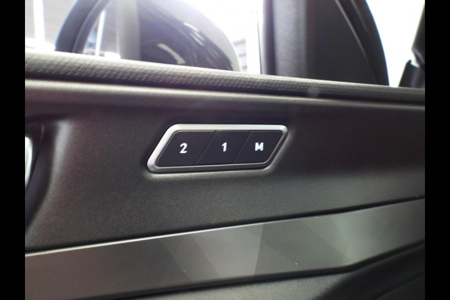Lynk & Co 01 1.5 PHEV BlackLine ZWARTE HEMEL/360CAM/SCHUIFDAK/LED/20"LMV!