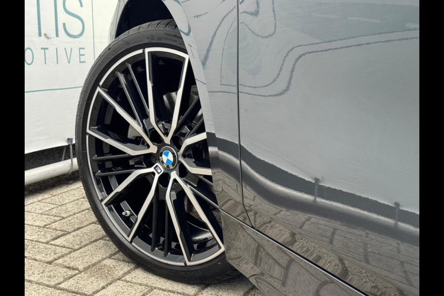 BMW 1-serie 118i High Executive M-PAKKET | NAVI | PDC |STOELVERWARMING