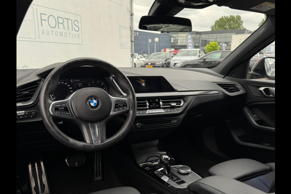 BMW 1-serie 118i High Executive M-PAKKET | NAVI | PDC |STOELVERWARMING