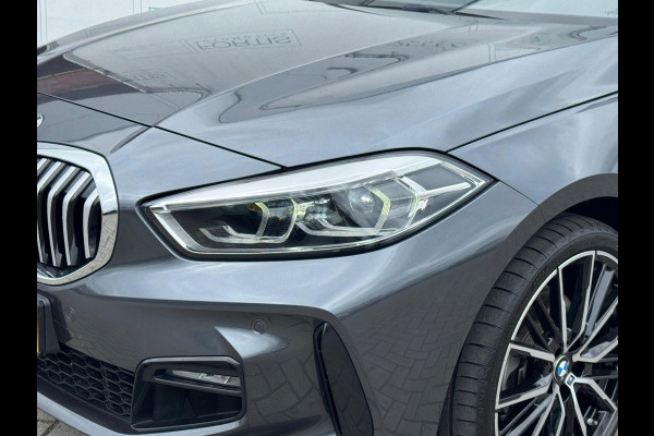 BMW 1-serie 118i High Executive M-PAKKET | NAVI | PDC |STOELVERWARMING