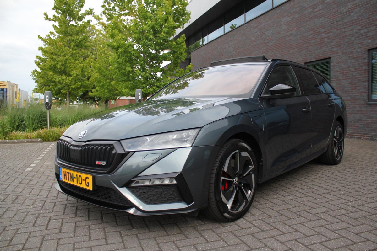 Škoda Octavia Combi 1.4 TSI RS iV PHEV Business Škoda Octavia Combi 1.4 TSI RS iV PHEV Business