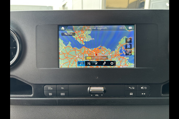 Mercedes-Benz Sprinter 314 CDI L2 H2 Trekhaak / MBUX / Navigatie / Camera / Parkeersensoren / Airco / 270 Graden achterdeuren