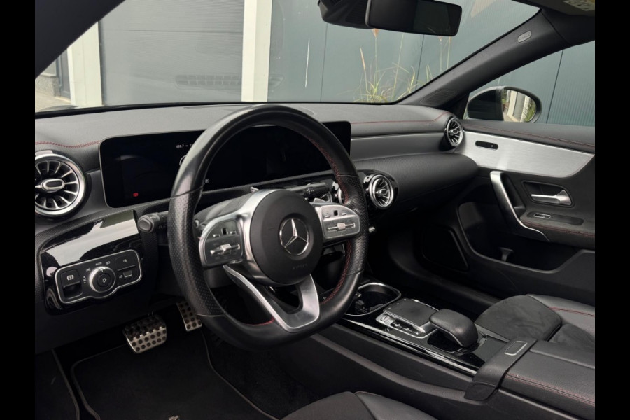 Mercedes-Benz CLA-Klasse 220 4M. Prem. Plus PANO NAVI SFEER SPORTVELGEN PDC ELEK PAKKET