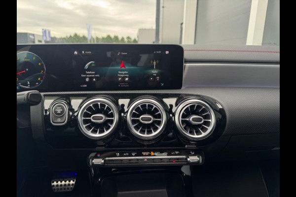 Mercedes-Benz CLA-Klasse 220 4M. Prem. Plus PANO NAVI SFEER SPORTVELGEN PDC ELEK PAKKET