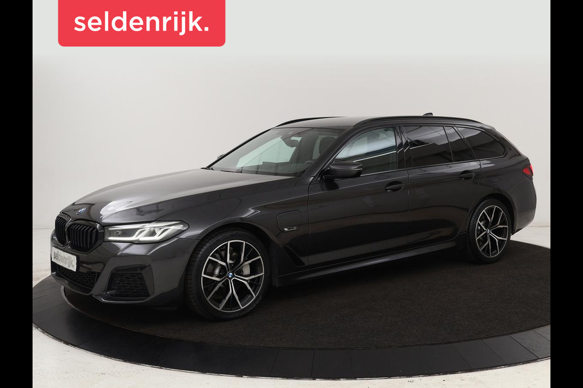 BMW 5 Serie 530e xDrive M Sport | Leder | Stoel & stuurverwarming | Sfeerverlichting | Adaptief LED | Carplay | Camera | Live cockpit | Navigatie BMW 5 Serie 530e xDrive M Sport | Leder | Stoel & stuurverwarming | Sfeerverlichting | Adaptief LED | Carplay | Camera | Live cockpit | Navigatie