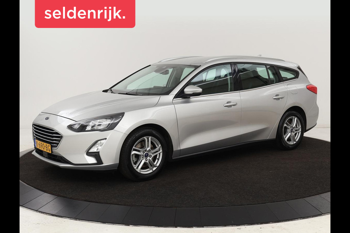 Ford Focus 1.0 EcoBoost Hybrid Trend Edition Business | Camera | Carplay | Full LED | Navigatie | Sportstoelen | Airco | Cruise control | Parkeerhulp | Bluetooth Ford Focus 1.0 EcoBoost Hybrid Trend Edition Business | Camera | Carplay | Full LED | Navigatie | Sportstoelen | Airco | Cruise control | Parkeerhulp | Bluetooth