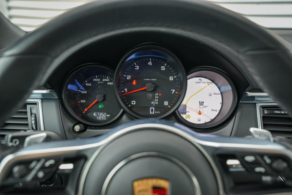 Porsche Macan 2.0 Panodak Memory Xenon PDC Cruise Stoelverw.