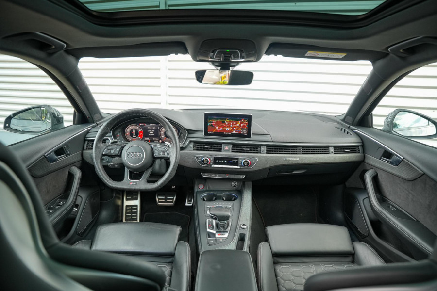 Audi A4 Avant 2.9 TFSI RS 4 quattro Panoramadak B&O Keramisch Leer ACC Camera