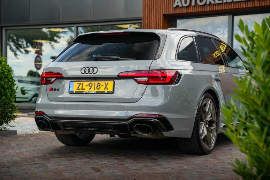 Audi A4 Avant 2.9 TFSI RS 4 quattro Panoramadak B&O Keramisch Leer ACC Camera