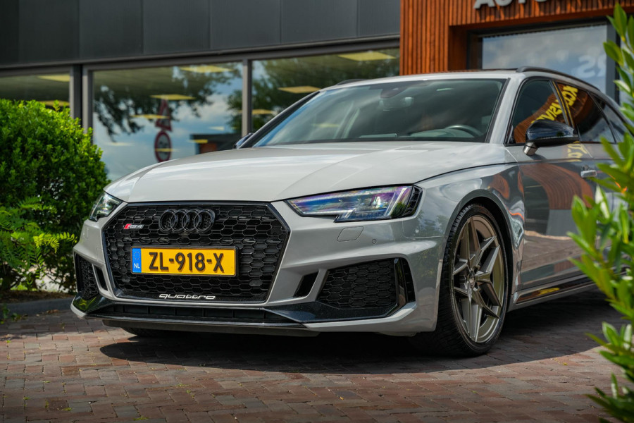 Audi A4 Avant 2.9 TFSI RS 4 quattro Panoramadak B&O Keramisch Leer ACC Camera