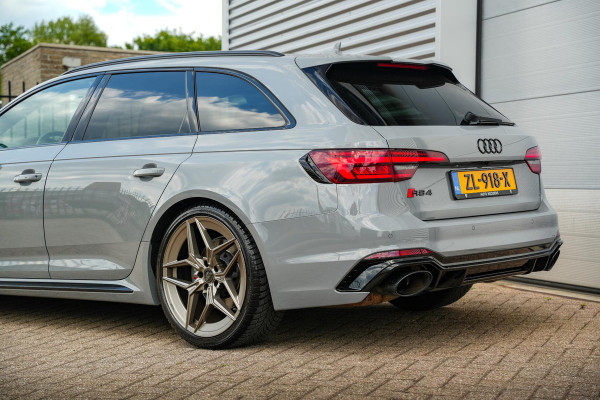 Audi A4 Avant 2.9 TFSI RS 4 quattro Panoramadak B&O Keramisch Leer ACC Camera