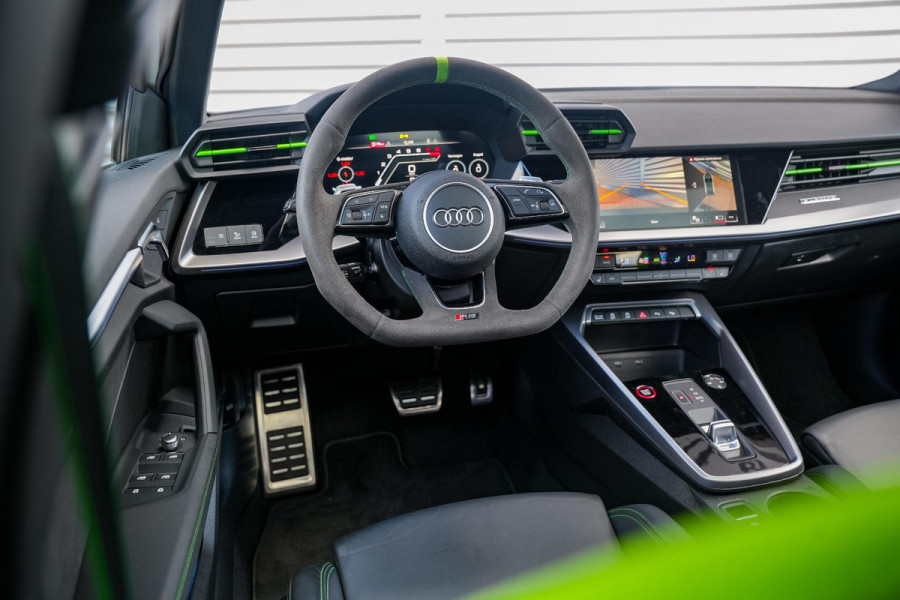 Audi A3 Limousine 2.5 TFSI RS 3 quattro Panoramadak B&O HUD ACC Hulk Edition