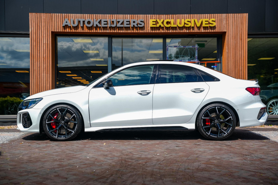 Audi A3 Limousine 2.5 TFSI RS 3 quattro Panoramadak B&O HUD ACC Hulk Edition