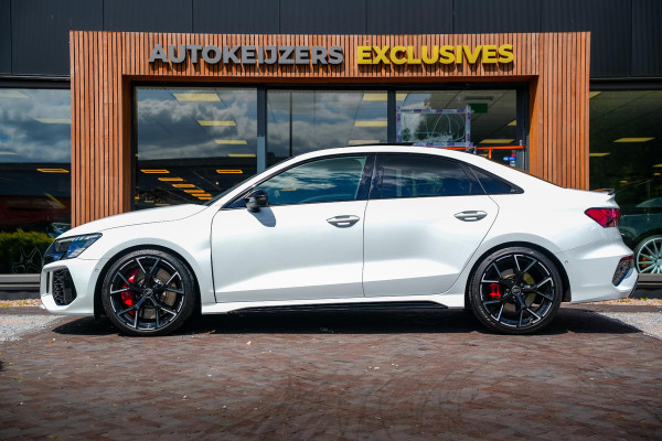Audi A3 Limousine 2.5 TFSI RS 3 quattro Panoramadak B&O HUD ACC Hulk Edition