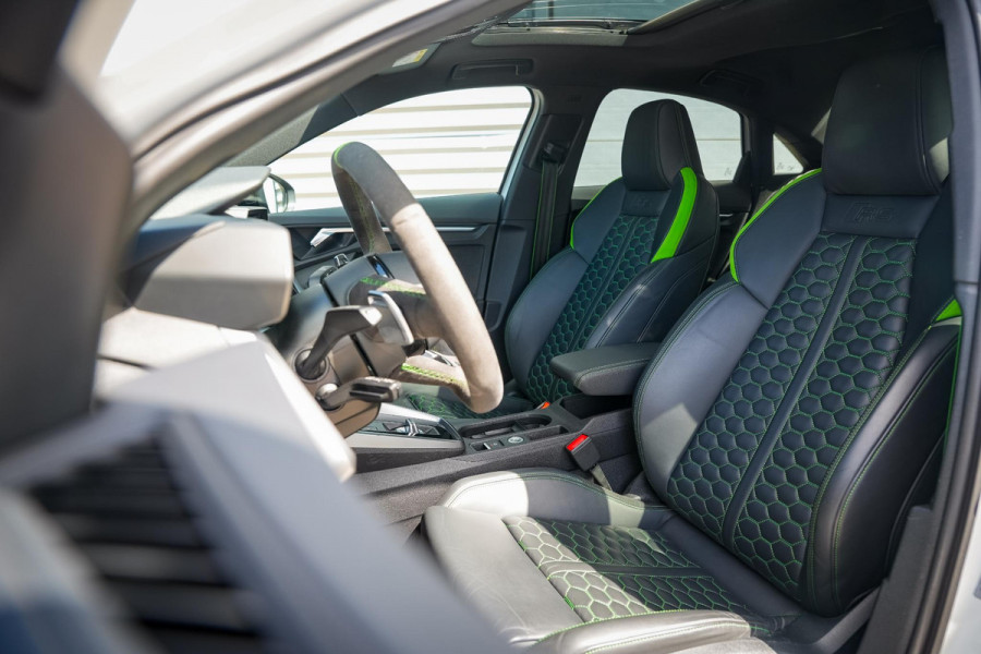 Audi A3 Limousine 2.5 TFSI RS 3 quattro Panoramadak B&O HUD ACC Hulk Edition
