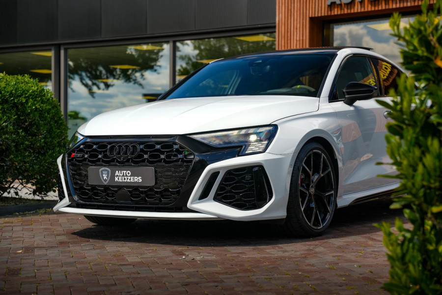 Audi A3 Limousine 2.5 TFSI RS 3 quattro Panoramadak B&O HUD ACC Hulk Edition