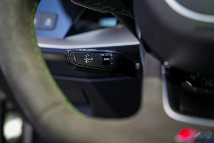 Audi A3 Limousine 2.5 TFSI RS 3 quattro Panoramadak B&O HUD ACC Hulk Edition