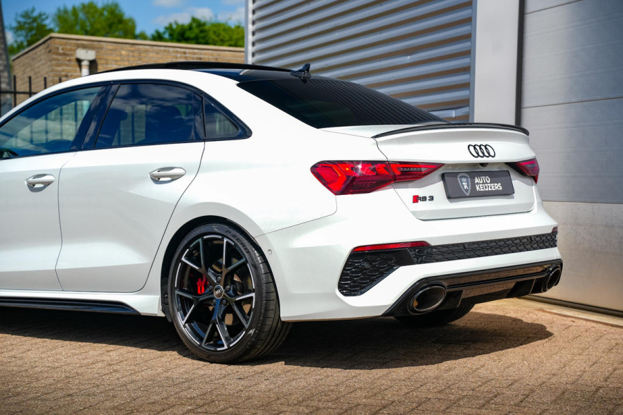 Audi A3 Limousine 2.5 TFSI RS 3 quattro Panoramadak B&O HUD ACC Hulk Edition