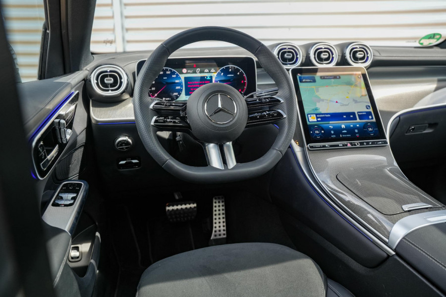 Mercedes-Benz GLC 220d 4MATIC AMG Line Panodak ACC Memory Trekhaak Ambient Keyless