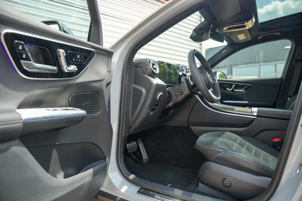 Mercedes-Benz GLC 220d 4MATIC AMG Line Panodak ACC Memory Trekhaak Ambient Keyless