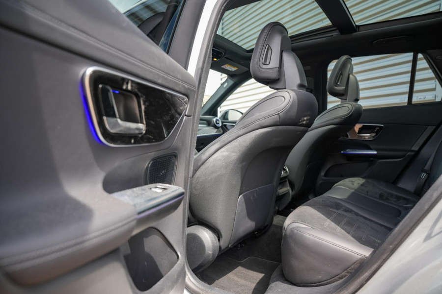 Mercedes-Benz GLC 220d 4MATIC AMG Line Panodak ACC Memory Trekhaak Ambient Keyless