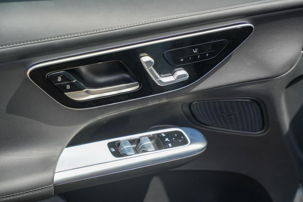 Mercedes-Benz GLC 220d 4MATIC AMG Line Panodak ACC Memory Trekhaak Ambient Keyless