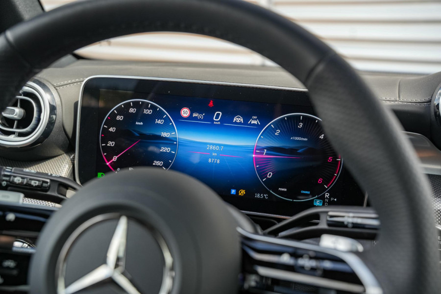 Mercedes-Benz GLC 220d 4MATIC AMG Line Panodak ACC Memory Trekhaak Ambient Keyless