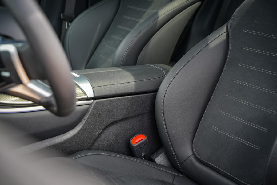 Mercedes-Benz GLC 220d 4MATIC AMG Line Panodak ACC Memory Trekhaak Ambient Keyless