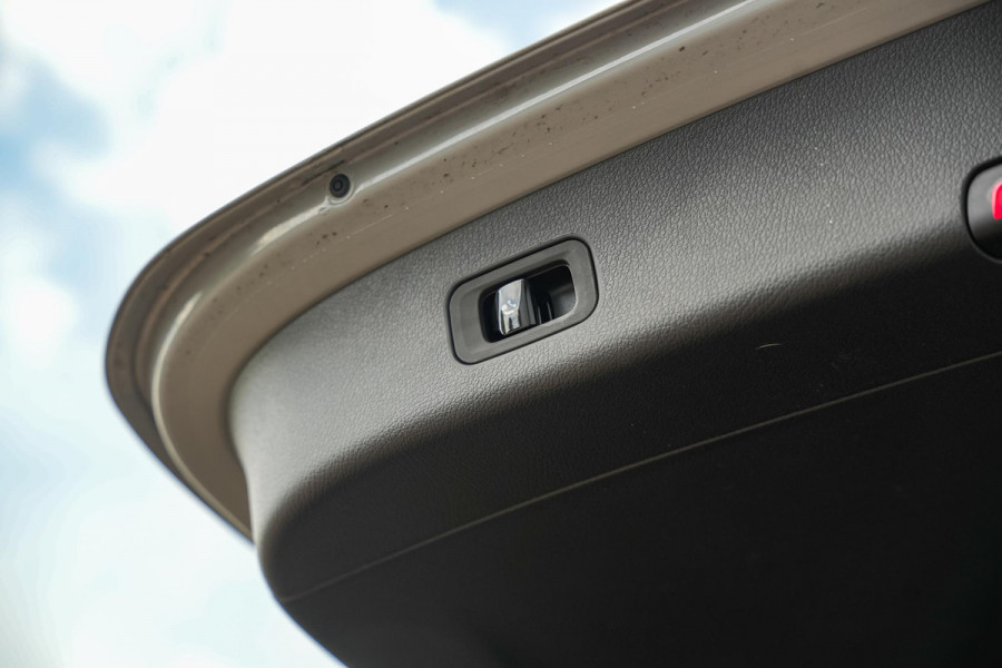Mercedes-Benz GLC 220d 4MATIC AMG Line Panodak ACC Memory Trekhaak Ambient Keyless