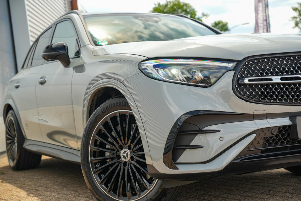 Mercedes-Benz GLC 220d 4MATIC AMG Line Panodak ACC Memory Trekhaak Ambient Keyless