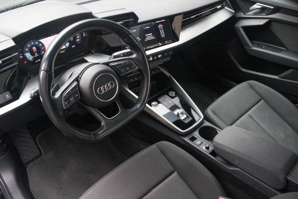 Audi A3 Sportback 40 TFSI e Edition PANO| StoelVW | Keyless | Camera