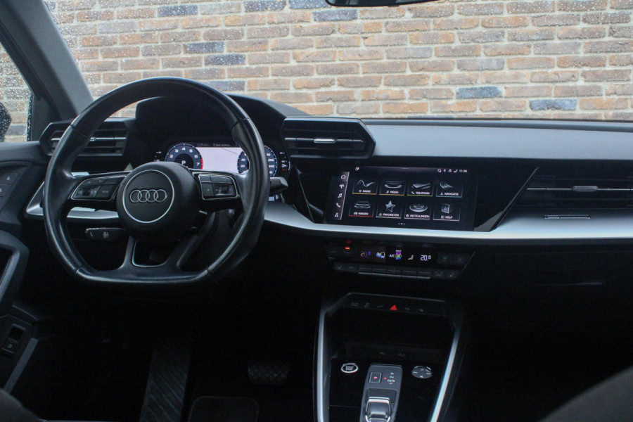 Audi A3 Sportback 40 TFSI e Edition PANO| StoelVW | Keyless | Camera