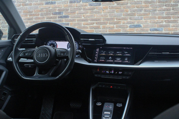 Audi A3 Sportback 40 TFSI e Edition PANO| StoelVW | Keyless | Camera