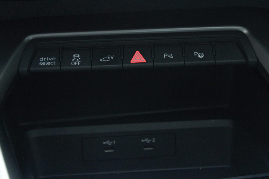 Audi A3 Sportback 40 TFSI e Edition PANO| StoelVW | Keyless | Camera