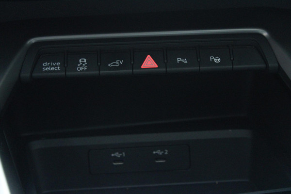 Audi A3 Sportback 40 TFSI e Edition PANO| StoelVW | Keyless | Camera