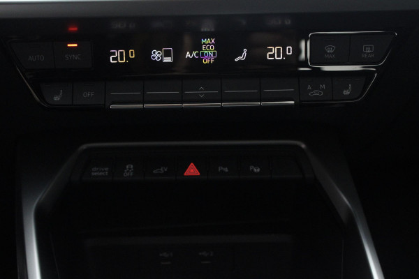 Audi A3 Sportback 40 TFSI e Edition PANO| StoelVW | Keyless | Camera