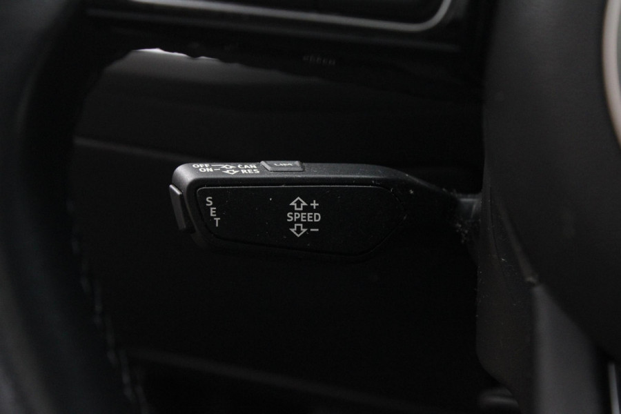 Audi A3 Sportback 40 TFSI e Edition PANO| StoelVW | Keyless | Camera