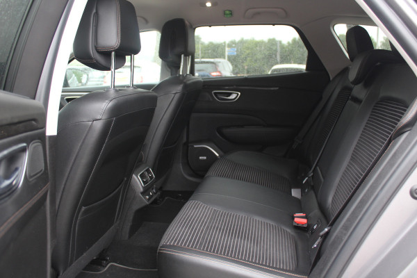 Renault Talisman Estate 1.5 dCi Intens / Navigatie / Parkeerhulp achter / Cruise Control / 18'' / Half leder / Bose / KEyless / DAB / Cruise Control