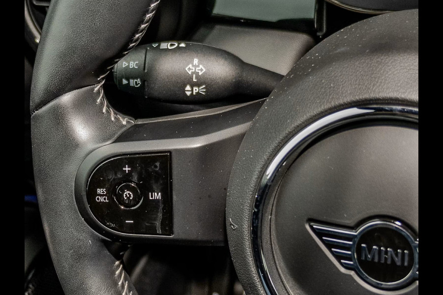 MINI 1.5 COOPER JCW Steptronic-Aut. ** LED, NAVI+, JCW SPORTST, PANORAMA, HuD, VERW. STUUR ** 1e EIG - UNFALFREI ** ** INFORMEER OOK NAAR ONZE AANTREKKELIJKE FINANCIAL-LEASE TARIEVEN **